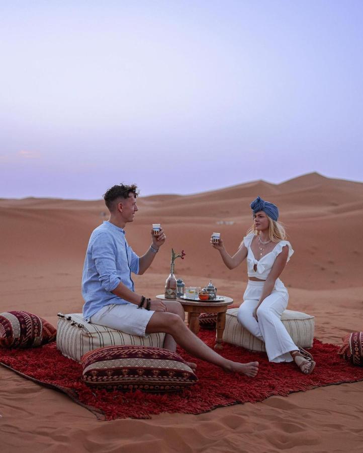 Overnight Luxury Camp メルズーガ エクステリア 写真